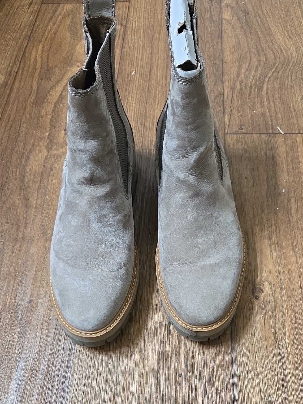Timberland Women's Chukka Chelsea Boots in Taupe Suede